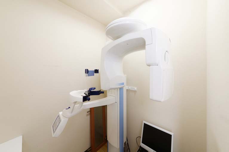 歯科用CT(インプラント治療用に使用）